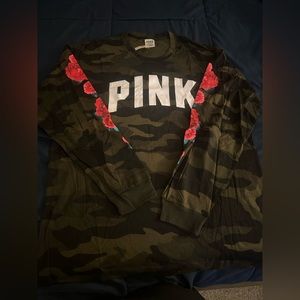 VS Pink long sleeve tee